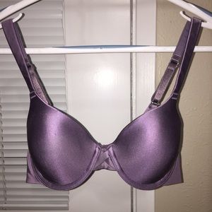 Warner's Barely There, smooth back bra, 34B